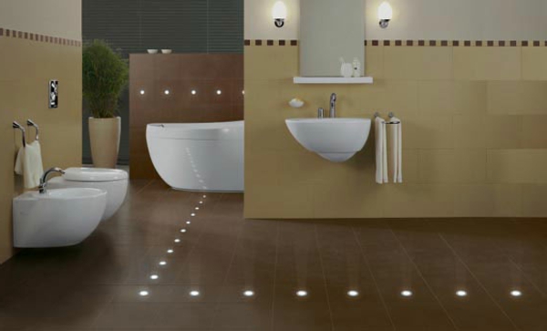 fliesen-mit-licht-im-badezimmer-moderne gestaltung für ein großes bad