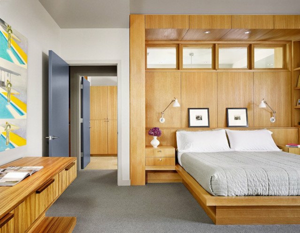 modernes Schlafzimmer mit Holzausstattung
