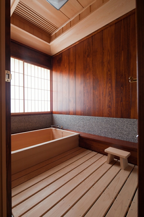 moderne-japanische-badewanne