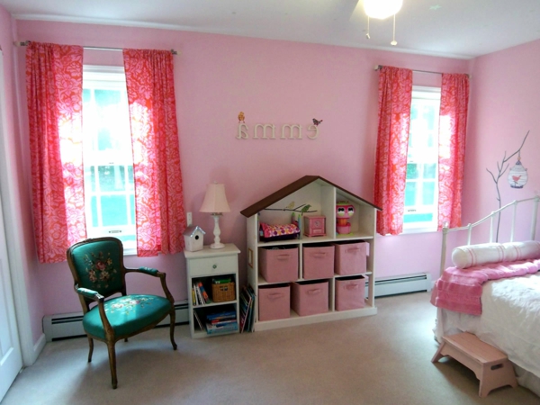 fantastisches-Schlafzimmer-in-rosa-Farbe-