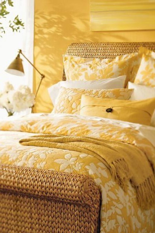 inspirierende-gelbe-farbgestaltung-im-schlafzimmer