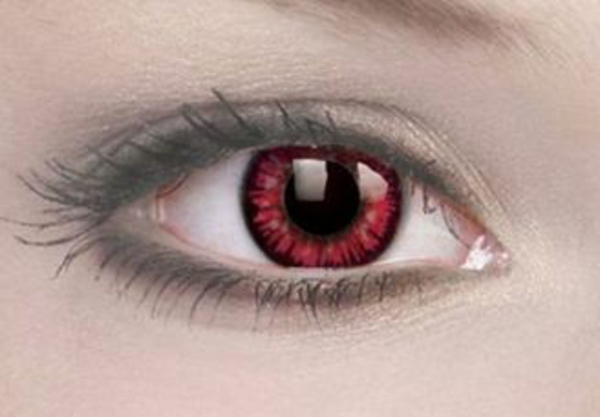 rote-kontaktlinsen-für-halloween