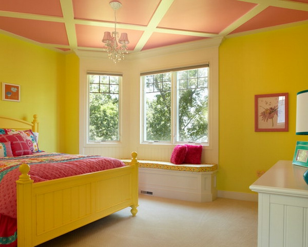 traditionelle-gelbe-farbgestaltung-im-schlafzimmer