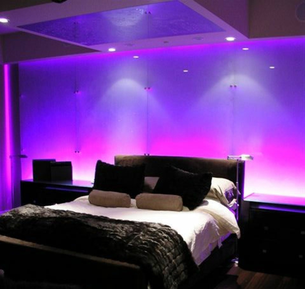 ultramodernes-schlafzimmer-mit-interessante-beleuchtung