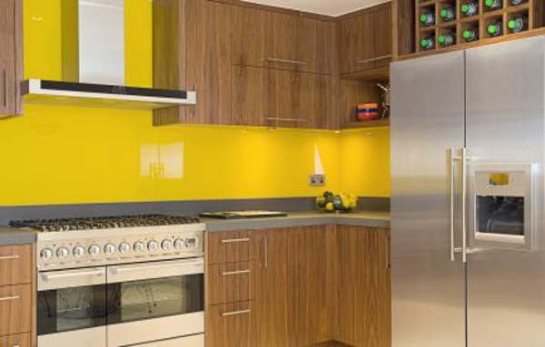 gelbe-küchen-wandfarbe-hölzerne-schöne-farbe