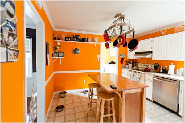 interessante-schöne-orange-küchen-wandfarbe