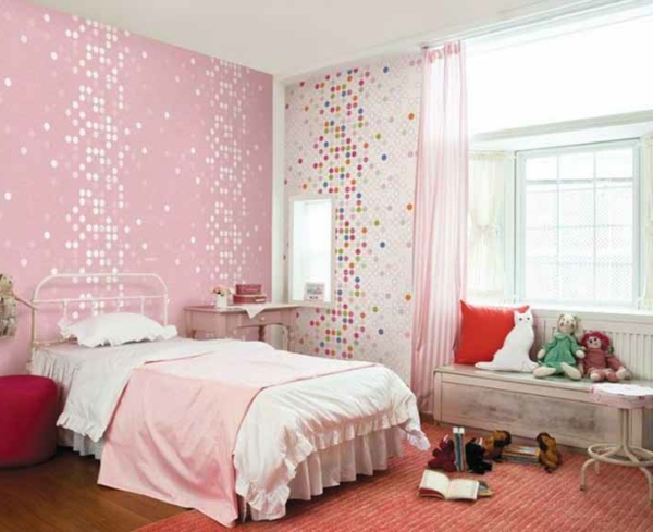 tapeten-farben-ideen-interessantes-zimmer-in-pink-und-weiß