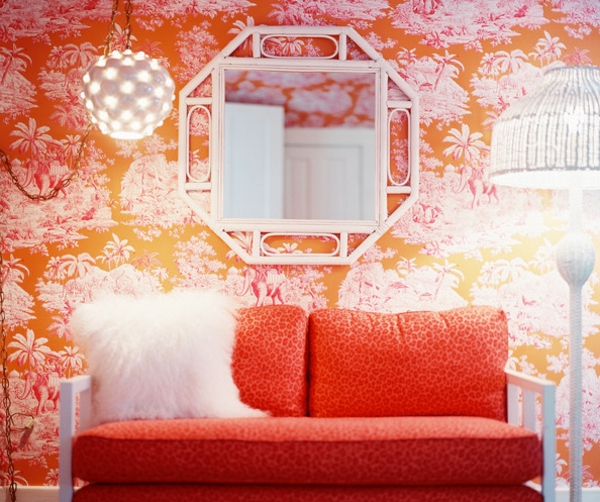 tapeten-farben-ideen-orange-sofa-und-tapete