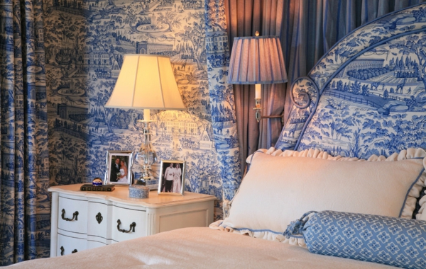 tapeten-farben-ideen-schlafzimmer-mit-blauen-tapeten
