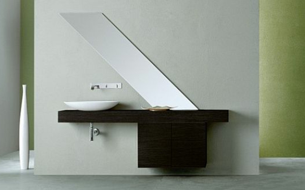 wunderschönes-design-vom-spiegel-im-badezimmer