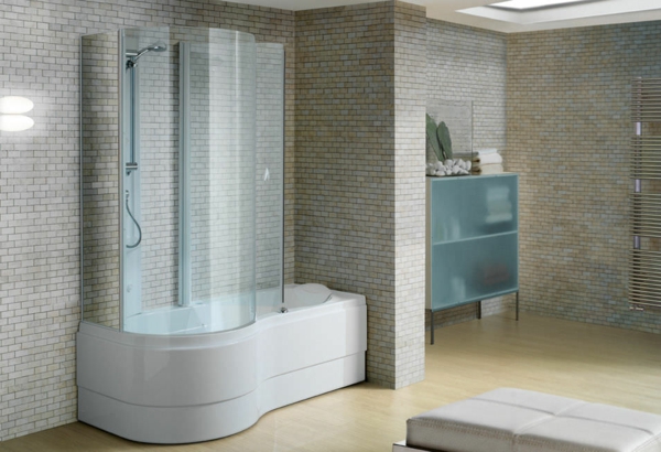 badewannen-mit-duschzone-in-der-ecke-des-modernen-badezimmers