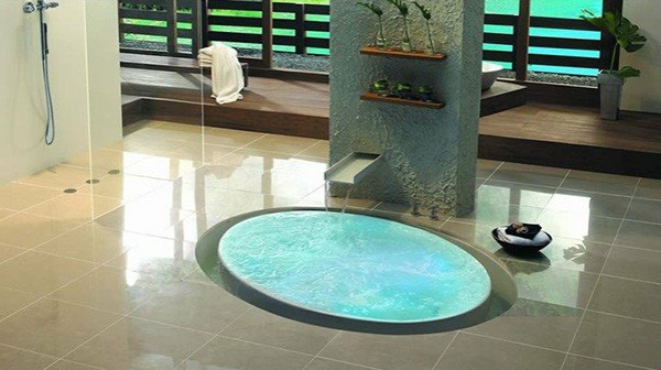 kleine-eingebaute-badewanne-ovale-moderne-form