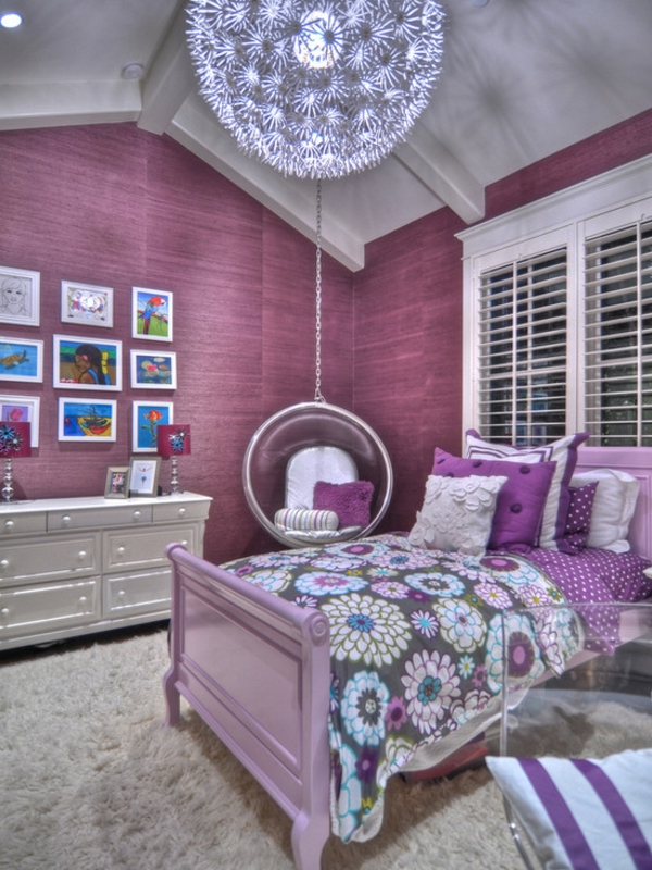 modernes schlafzimmer in lila farbe - mit loungemöbeln