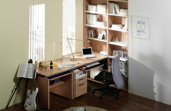 praktischer-Schreibtisch-Holz-modernes-Design-
