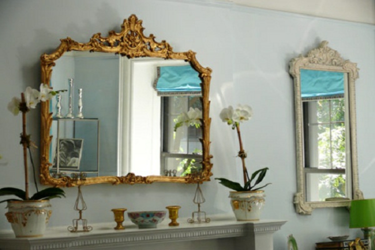 spiegel-wand-gold-rahmen-schick-edel-modern-antik-besondere-formen-entzückend