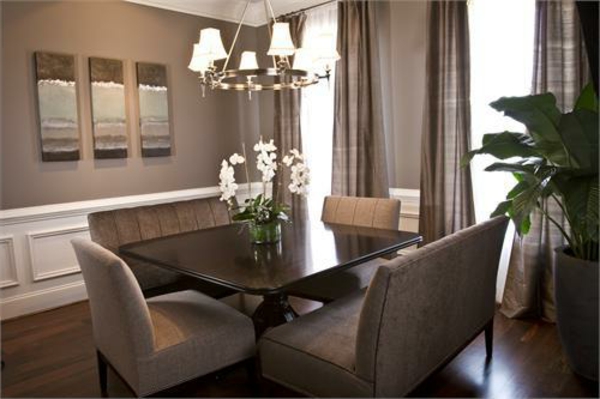 modernes-und-attraktives-esszimmer-sofa-elegante-graue-gardinen