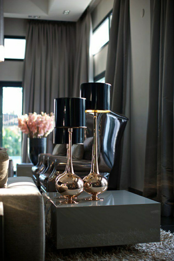 Luxuslampen-schwarz-Metall-Leder-Sessel-schwarz-moderne-Gardinen-Grafit-Farbe