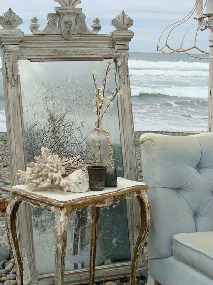 Meer-Strand-Sand-Sofa-vintage-Spiegel-Rahmen-Muscheln-Flasche-Perlen