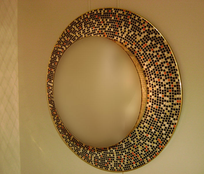 mosaik-spiegel-goldene-farbe