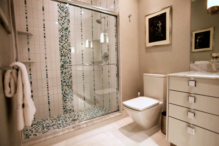 badezimmer-mit-mosaik-super-cooles-aussehen-duschkabine
