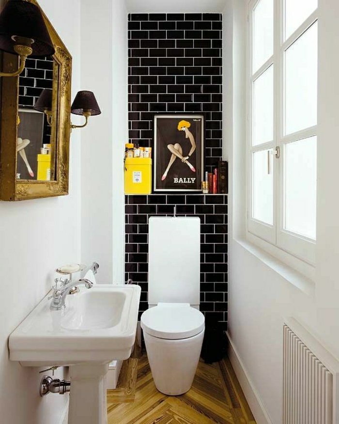 Badezimmer-Deko-Ideen-Wandbild-schwarze-Ziegelwand-gelber-Kasten