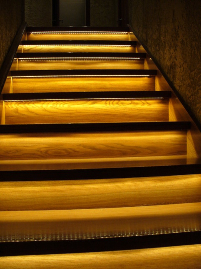 led-treppenbeleuchtung-gelbes-design-super-look