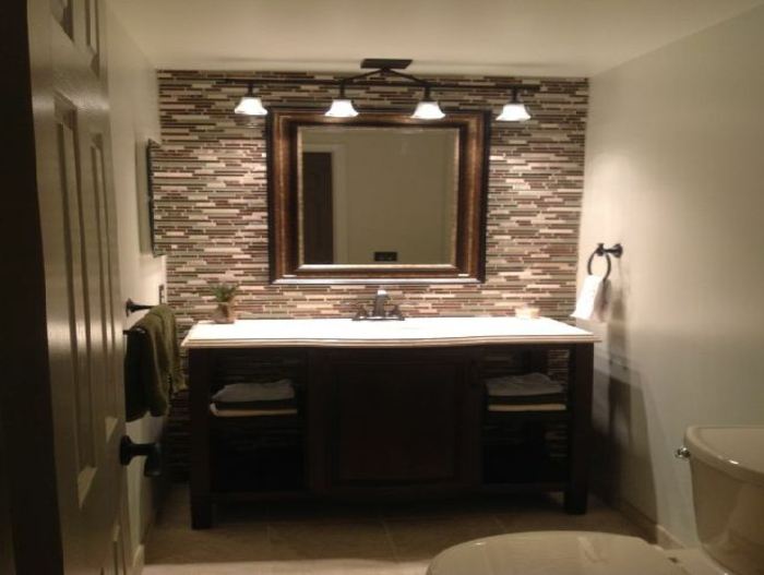 spiegelschrank-bad-mit-beleuchtung-unikales-design-luxuriös