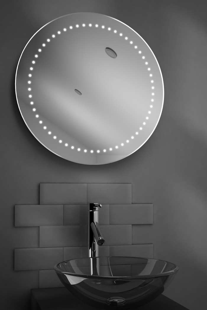 runder-badezimmerspiegel-mit-beleuchtung-elegantes-Design-originelle-Idee