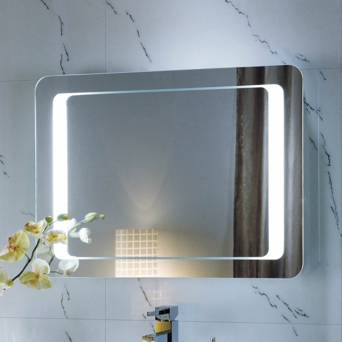 wandspiegel-mit-beleuchtung-led-badezimmerspiegel-elegantes-Design