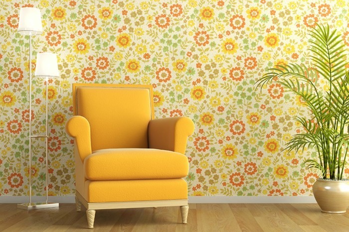 ganz-süße-tapete-im-hellen-gelben-wohnzimmer-attraktive-wandgestaltung
