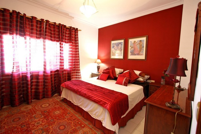 Rotes-Schlafzimmer-Design-Ein-cooles-Interieur