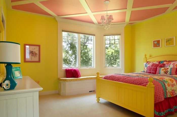 Schlafzimmer-farblich-gestalten-mit-Gelb-Eine-auffällige-Ausstrahlung