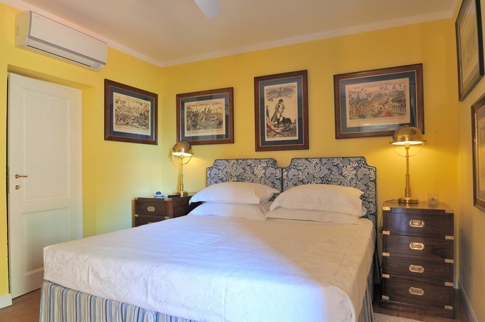 Schlafzimmer-farblich-gestalten-mit-Gelb-Eine-tolle-Dekoration