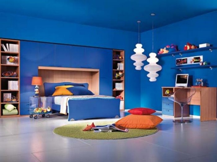 Schlafzimmereinrichtung-in-Blau-Eine-kreative-Dekoration