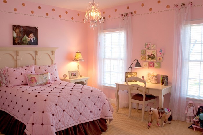 Schlafzimmer-farblich-gestalten-mit-Rosa-Eine-kreative-Gestaltung