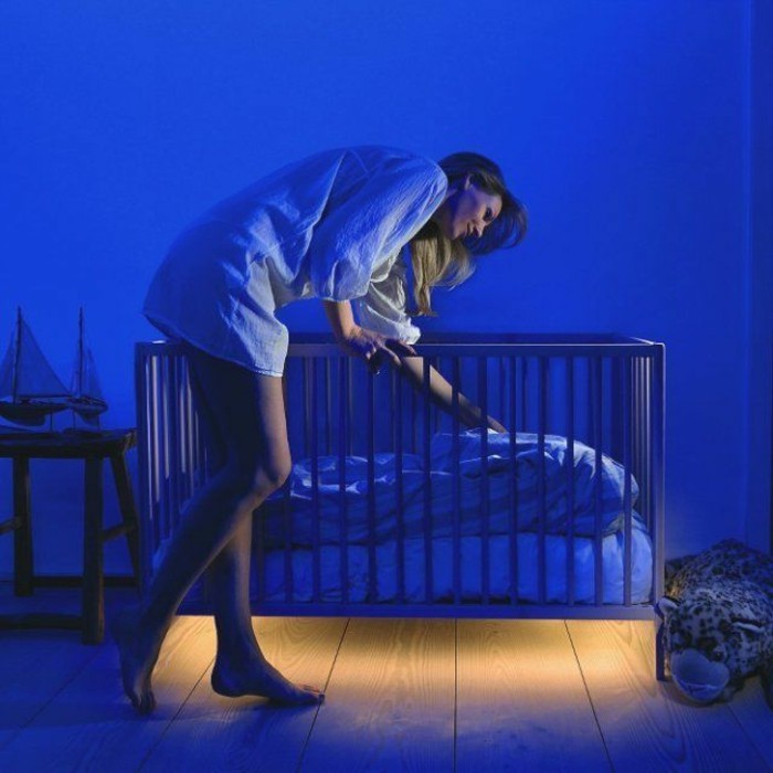 diskreteslichtschlafzimmer-babyzimmer-lichtunterdembett-miniledlicht-lichtkunst