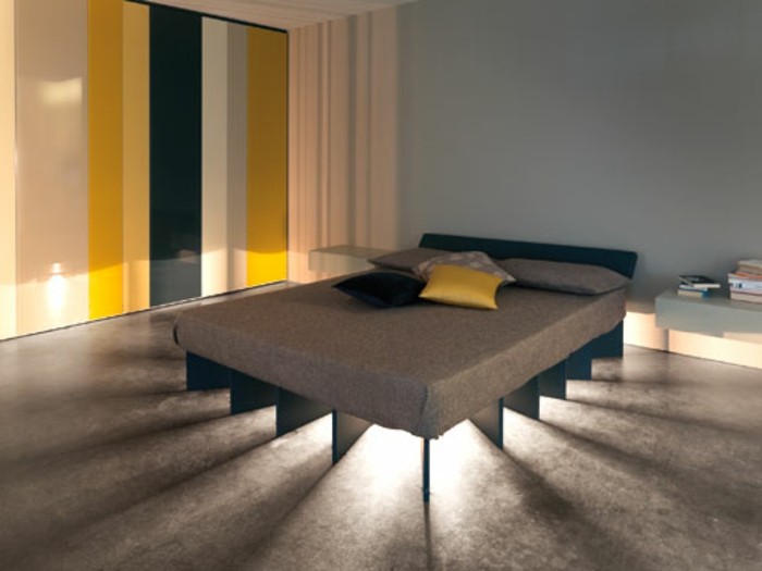 modernes-schlafzimmer-lichtunterdembett-starkeslicht-lichthinterdembett