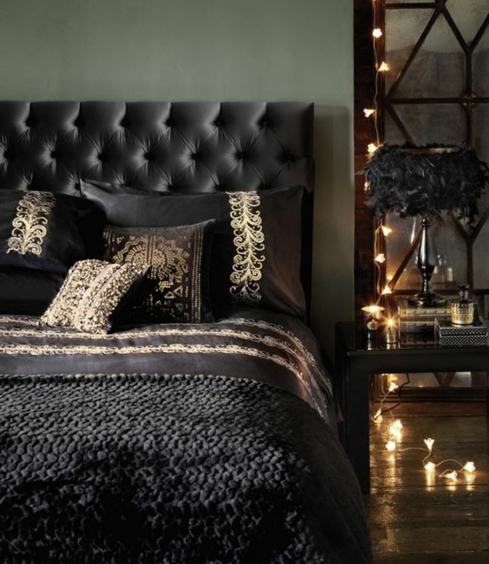 5-deko-ideen-schlafzimmer-schwarzes-bett-kissen-beleuchtung