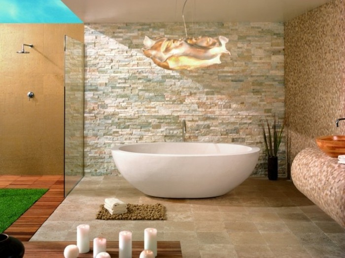 keramische-fliesen-und-naturstein-im-badezimmer-wandgestaltung
