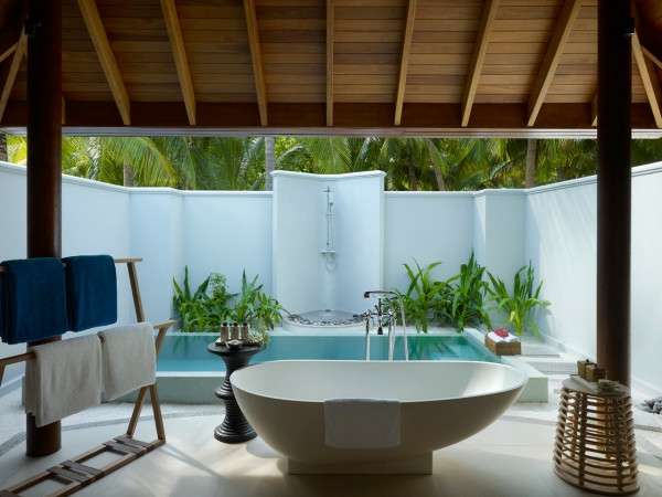 Naturfreundliche Umgebung und luxus Badewanne im Insel der Träumen