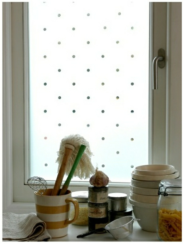Fenster-Sichtschutzfolie-glastüren-selbstklebend-elegant-getupft- kleine punkte
