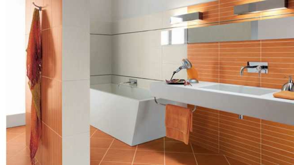 Fliesen_Farben_Fliesenfarben_Gestaltung- badewanne in weiß