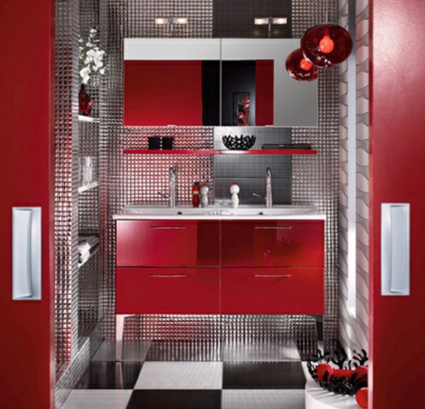 badezimmer-interieur-rote-farbe- interessante farbkombination