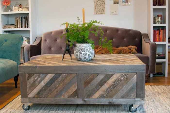 sofa-aus-paletten-schönes-wohnzimmer - diy idee