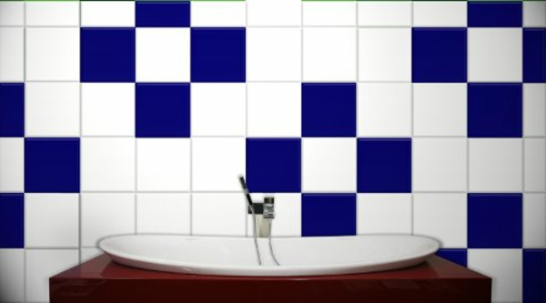 fliesenlack-weiß-und-blau- waschbecken im badezimmer
