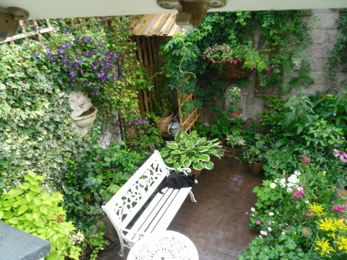 gartenideen-für-kleine-gärten-schöne-sitzecke
