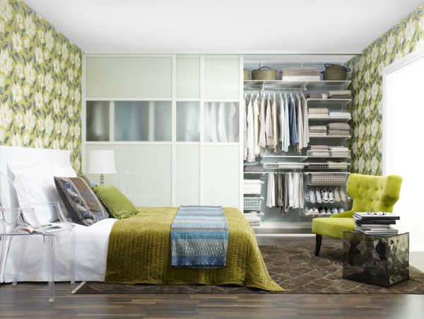 grüne farbschemen im schlafzimmer - wandverkleidung