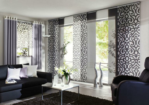 moderne-schiebevorhänge-fürs-wohnzimmer- weiß und schwarz