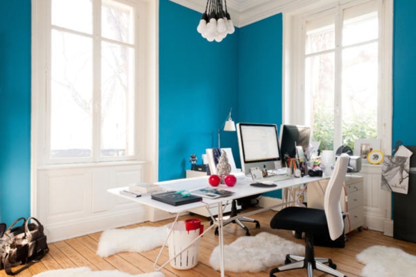 arbeitszimmer-blaue-farbe-lagune - modern gestaltet