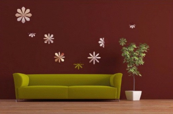 braune-wandfarbe-grünes-sofa-moderne-gestaltung
